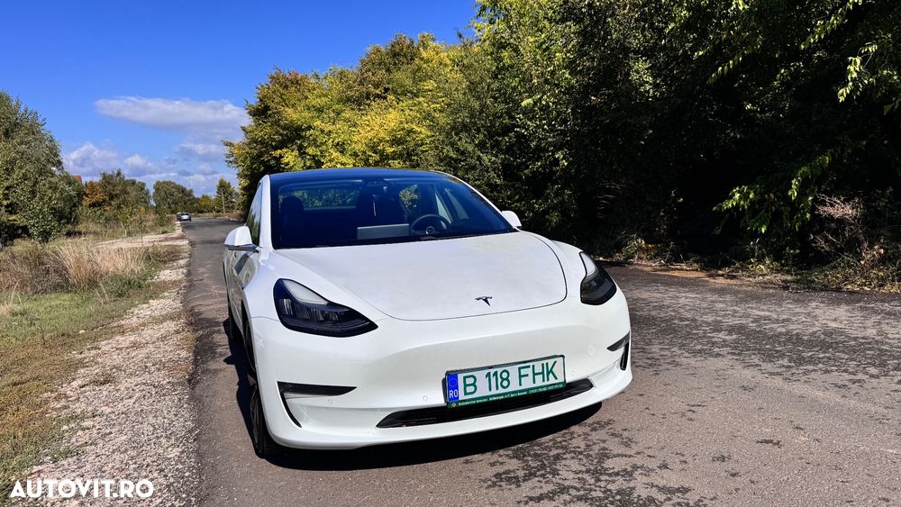 Tesla Model 3 - 2