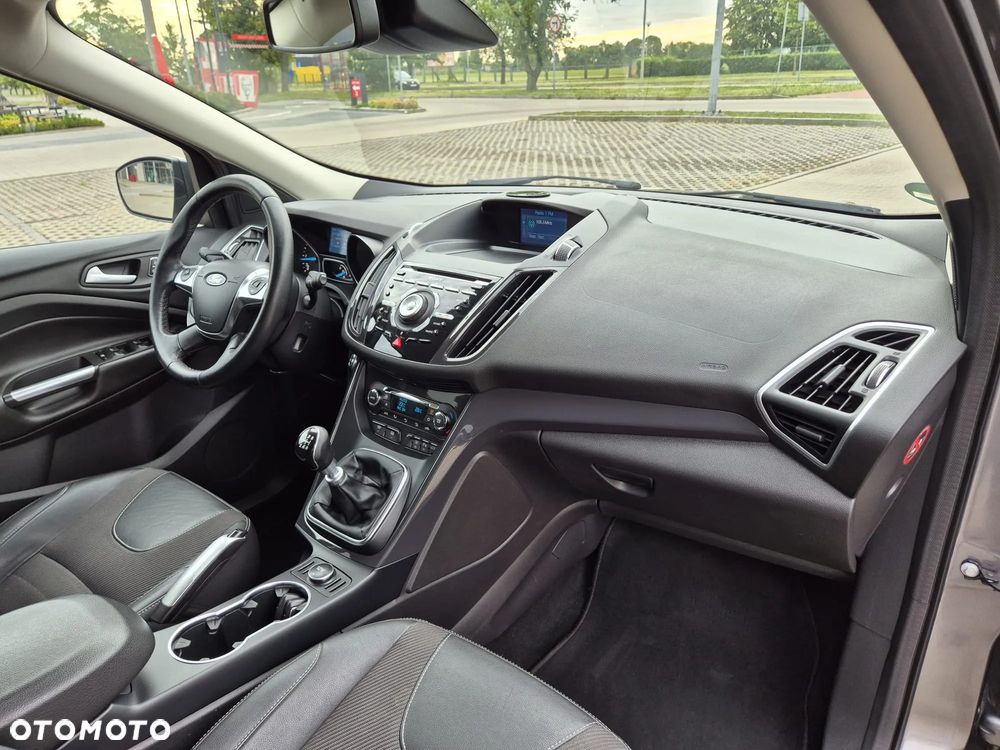 Ford Kuga 2.0 TDCi 4x4 Titanium - 33