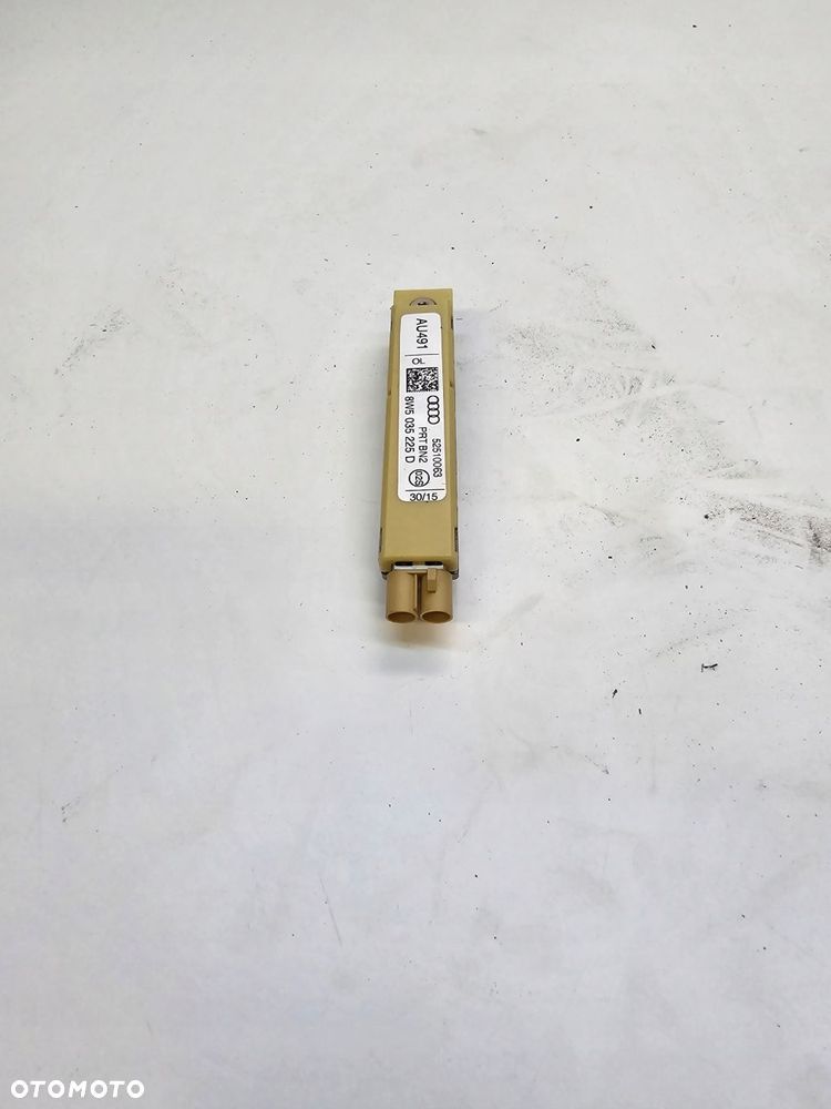 WZMACNIACZ ANTENOWY AUDI A4 B9 A5 F5 8W5035225D - 2