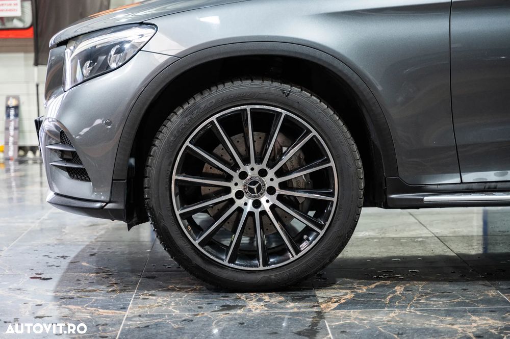 Mercedes-Benz GLC Coupe 250 d 4Matic 9G-TRONIC AMG Line - 9
