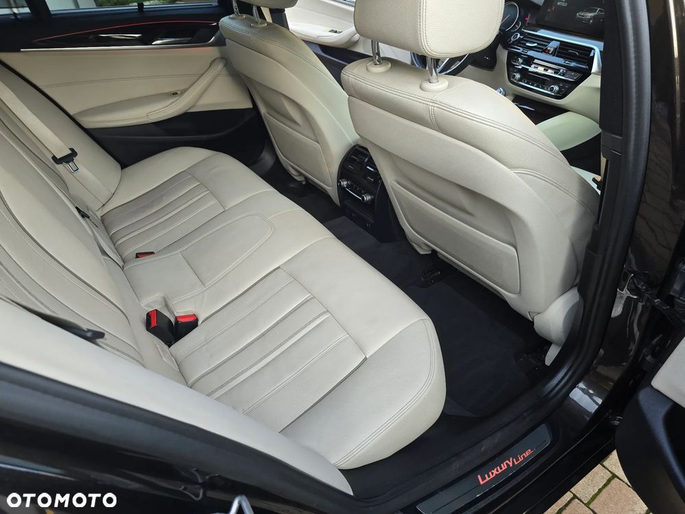 BMW Seria 5 520d xDrive Luxury Line - 20