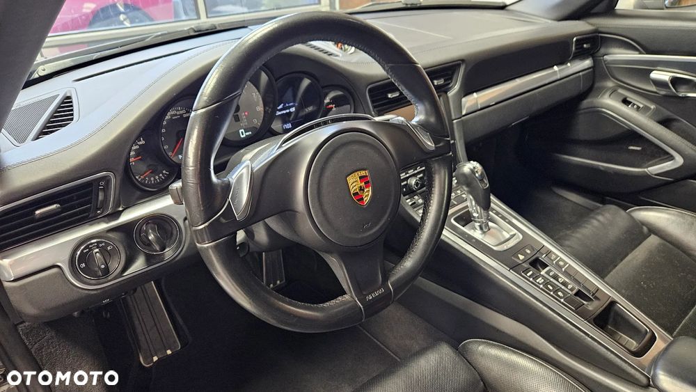 Porsche 911 Carrera 4S PDK - 12