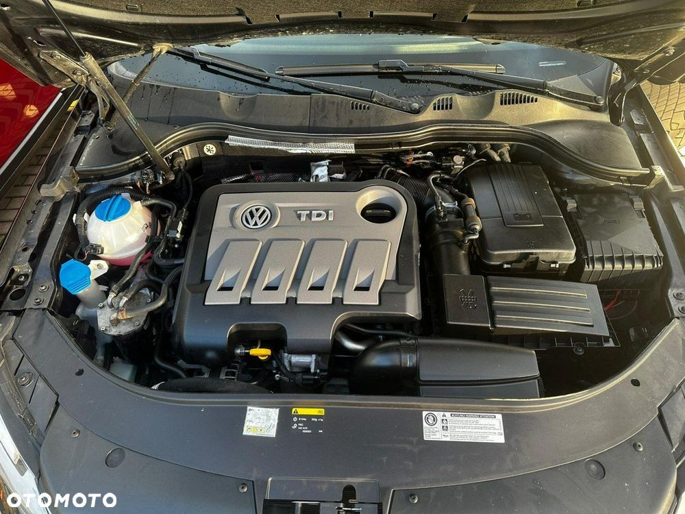 Volkswagen Passat 2.0 TDI DPF Highline - 36