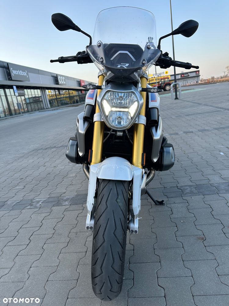 BMW R - 9