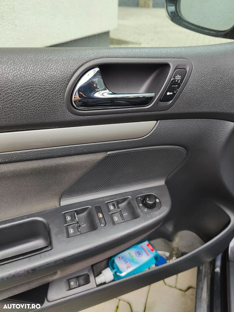 Volkswagen Golf 1.9 TDI Goal - 8