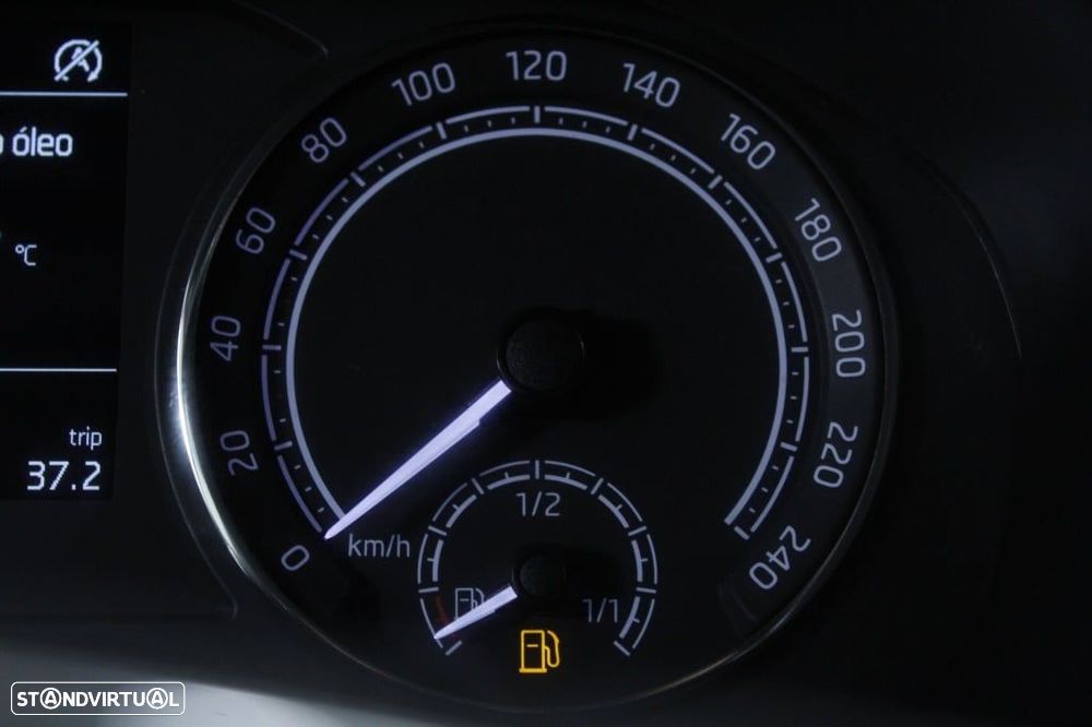 Skoda Fabia 1.0 MPI Selection - 26