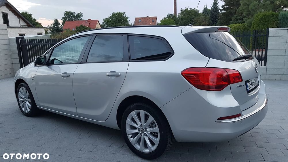 Opel Astra 1.4 T Edition 150 - 17