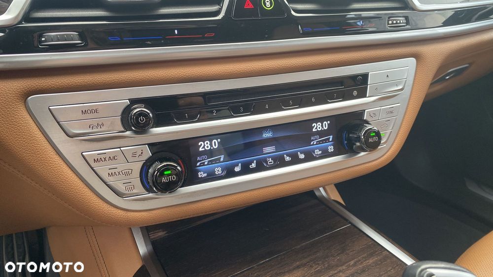 BMW Seria 7 740d xDrive mHEV sport - 20