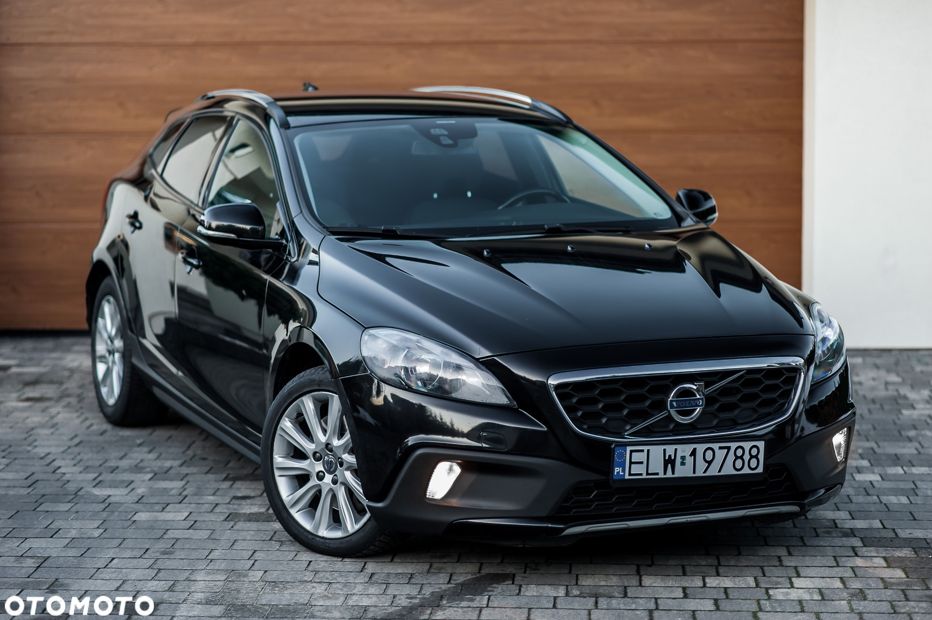 Volvo V40 Cross Country D3 Momentum - 11