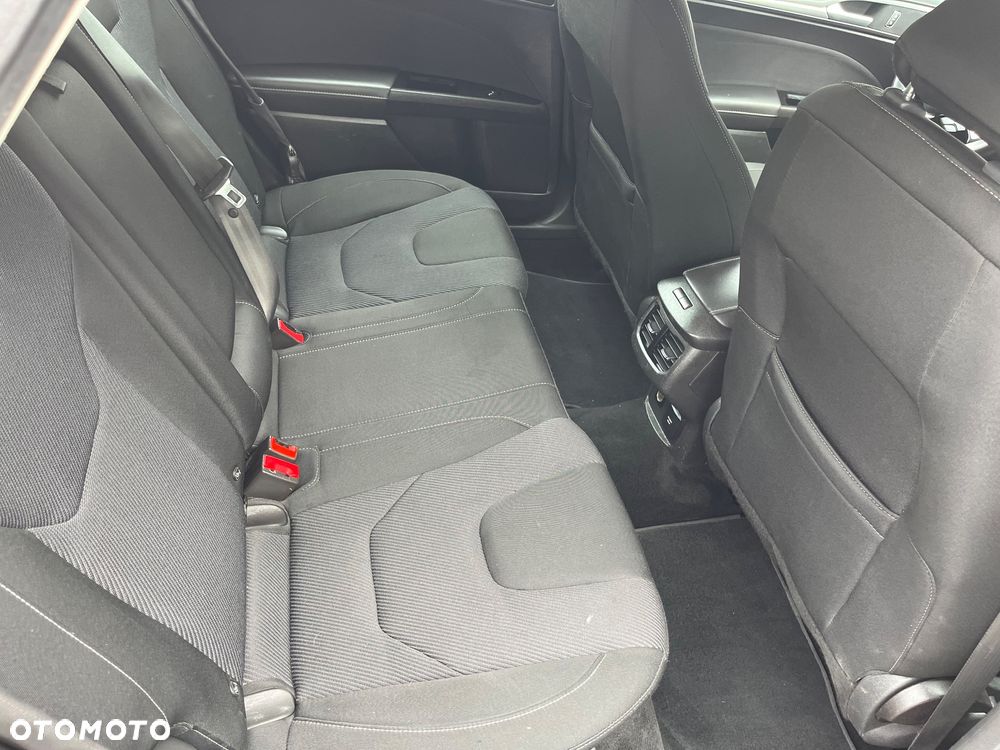 Ford Mondeo 2.0 TDCi Ambiente - 9