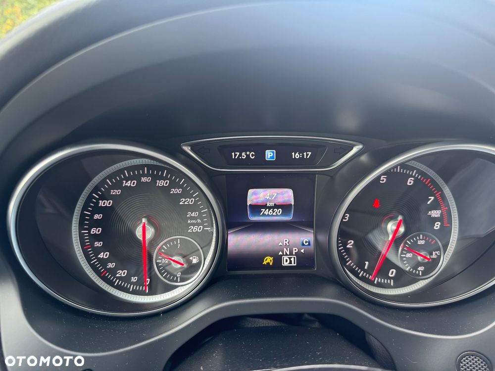 Mercedes-Benz GLA 200 7G-DCT AMG Line - 20