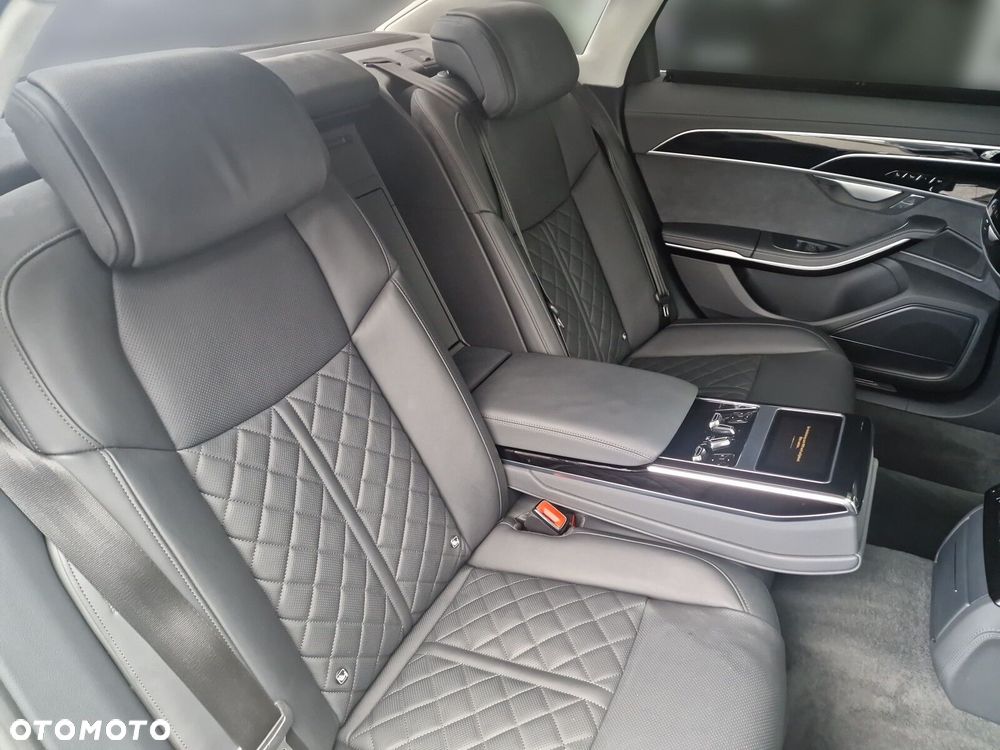 Audi A8 - 12