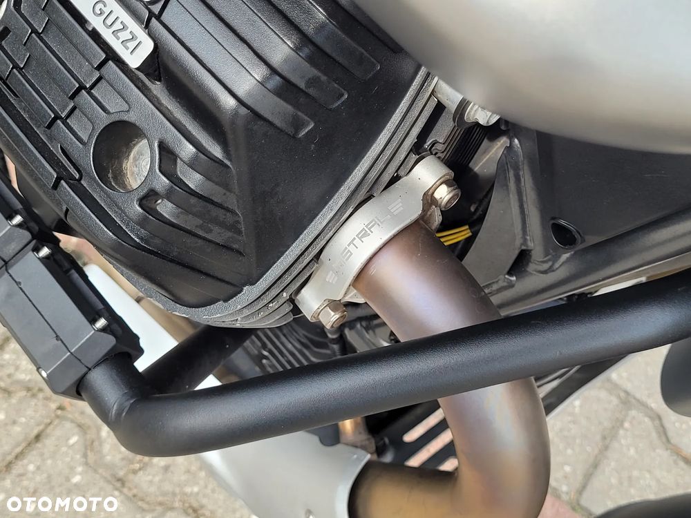 Moto Guzzi V85 - 10
