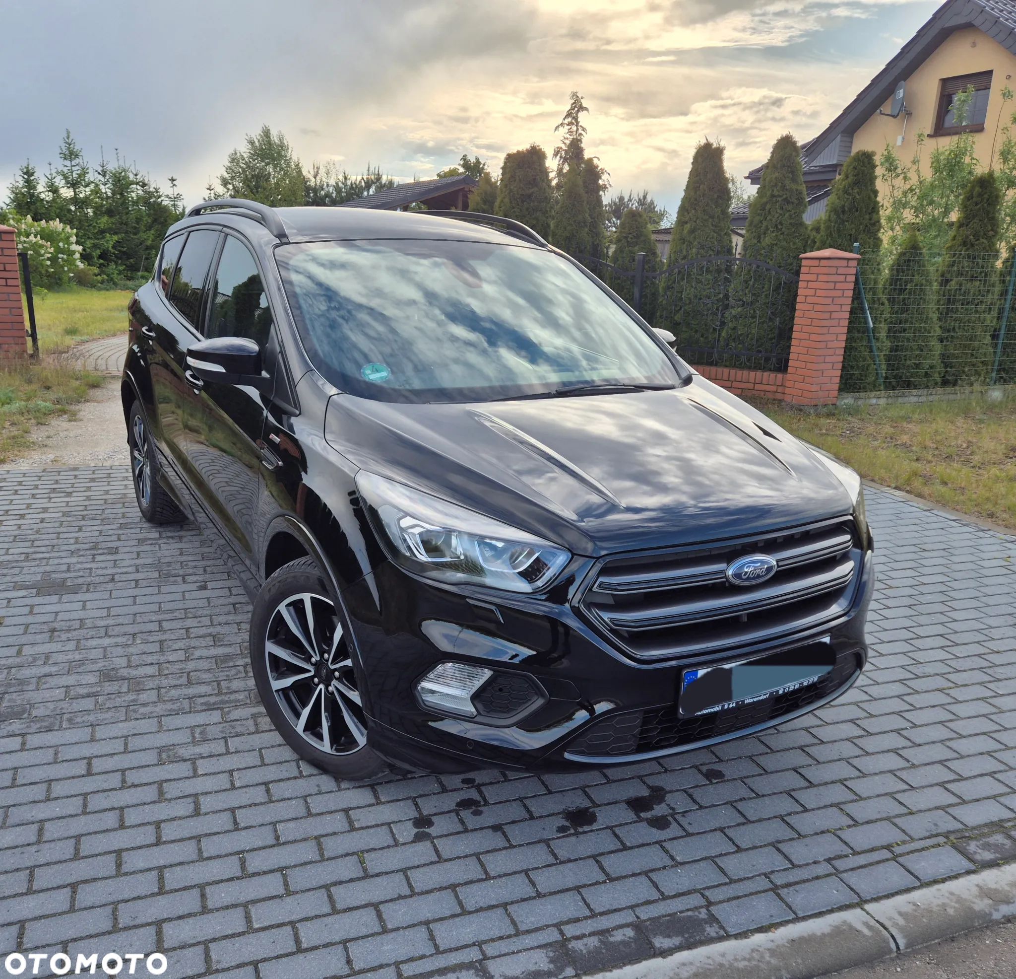 Ford Kuga 2.0 TDCi 2x4 ST-Line - 1