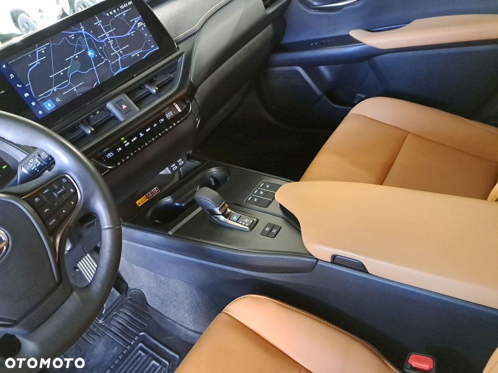 Lexus UX - 28