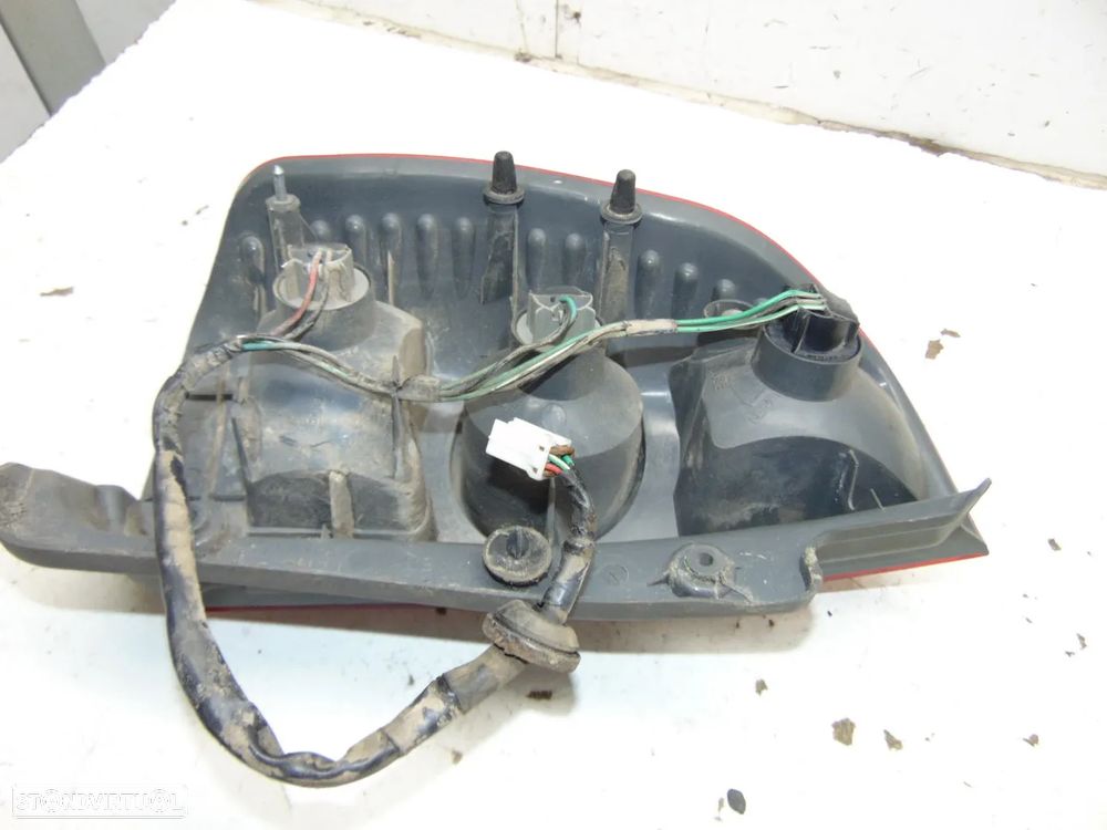 Mitsubishi Space star farolim - 6