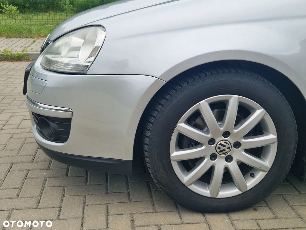 Volkswagen Jetta - 6