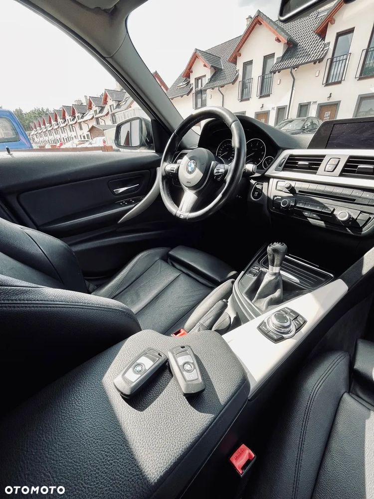 BMW Seria 3 318d Blue Performance Sport Line - 12