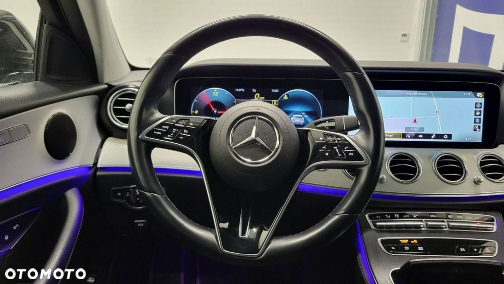 Mercedes-Benz Klasa E 220 d 4-Matic AMG/Avantgarde - 13