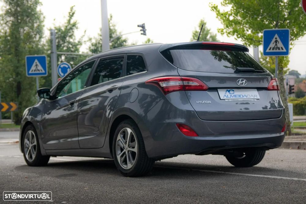 Hyundai i30 SW 1.6 CRDi GO! - 8