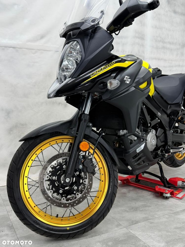 Suzuki V-STROM - 23