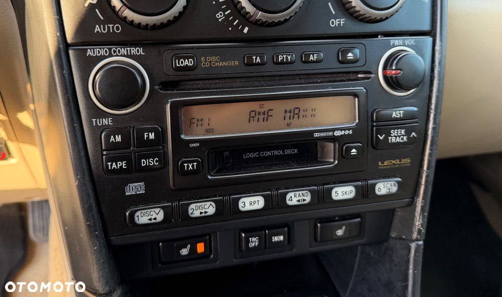 Lexus IS 200 Prestige - 28