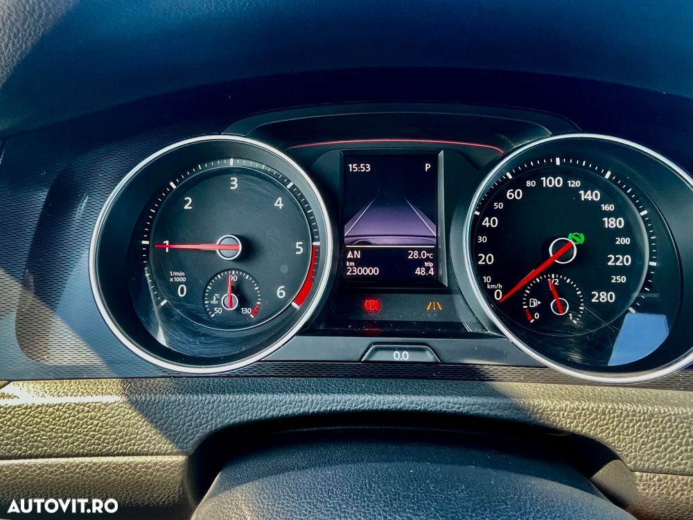 Volkswagen Golf 2.0 TDI DSG GTD - 9