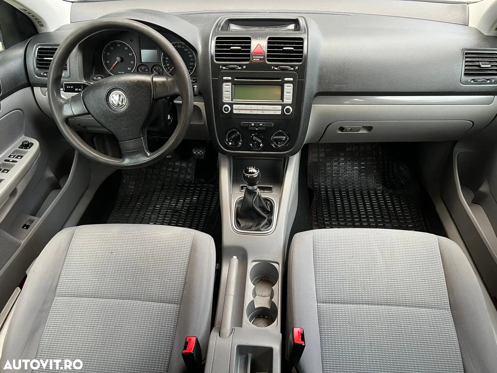 Volkswagen Jetta 1.6 Trendline - 5