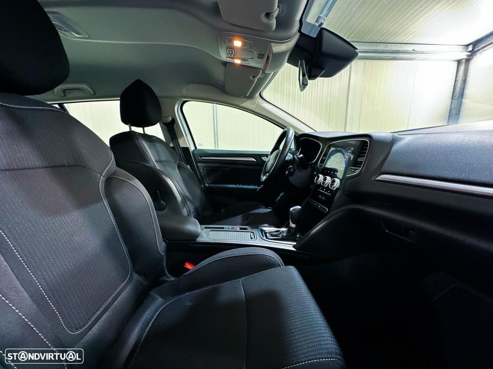 Renault Mégane 1.6 Plug-In Limited - 29