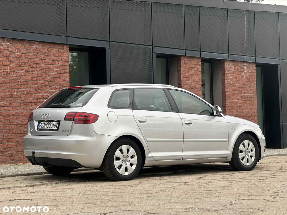 Audi A3 Sportback 1.6 TDI DPF Ambiente - 1