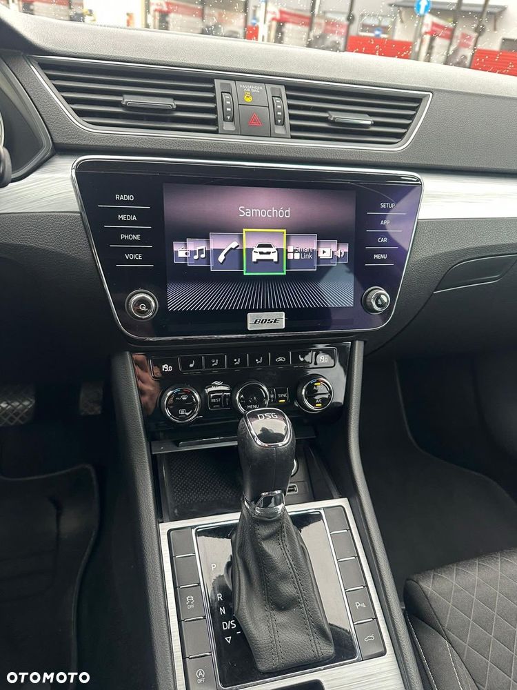 Skoda Superb 2.0 TDI L&K DSG - 11