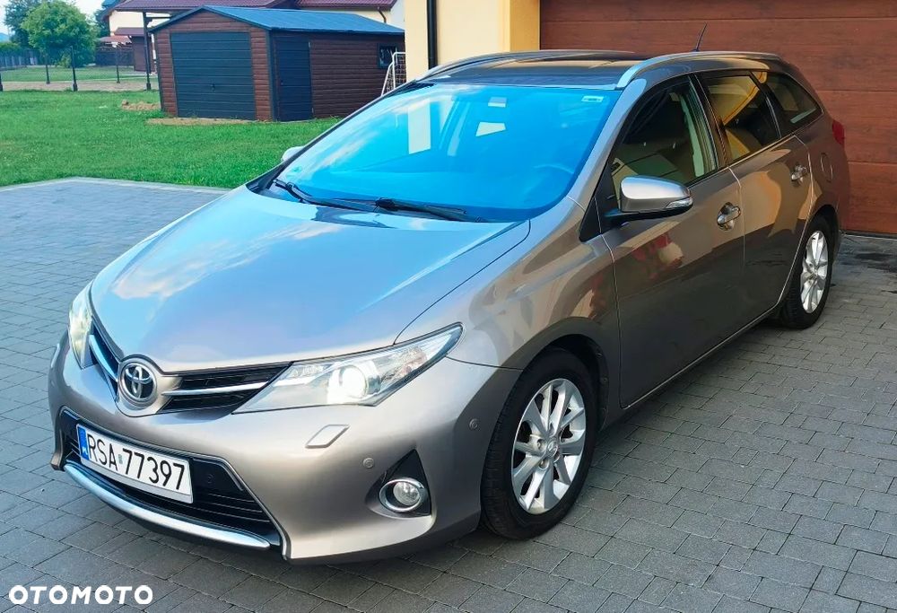 Toyota Auris 2.0 D-4D Life Plus - 4