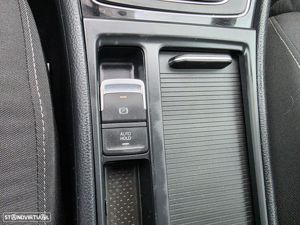 VW Golf R 4Motion BlueMotion - 21