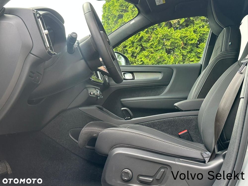 Volvo XC 40 - 22