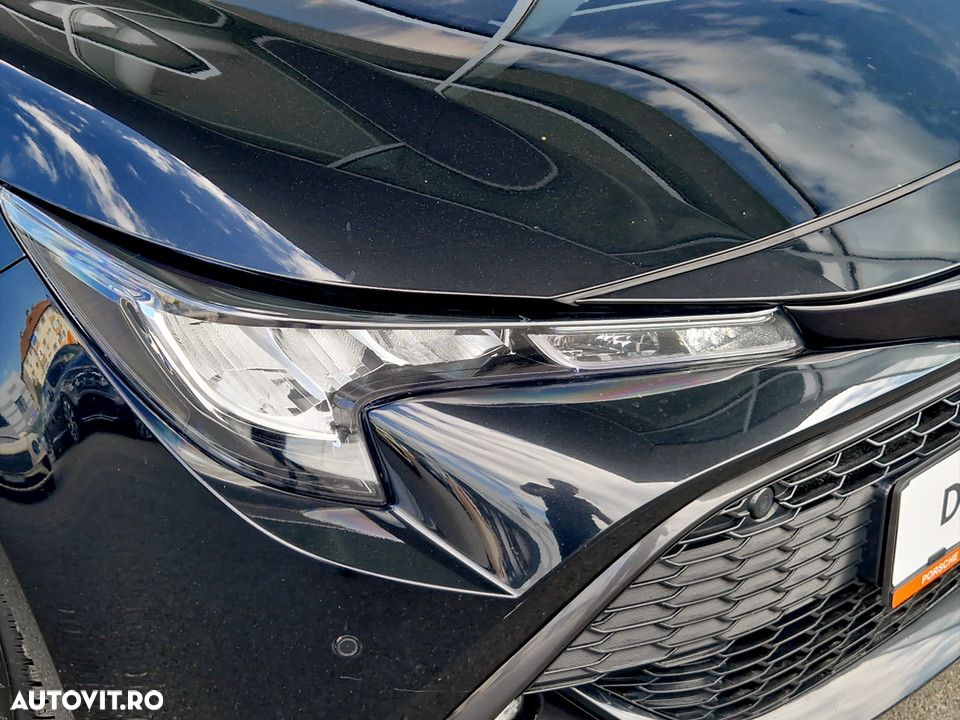 Toyota Corolla - 10