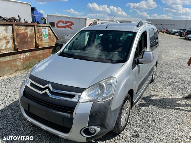 Dezmembrez Citroen Berlingo 1.6 HDI - 8