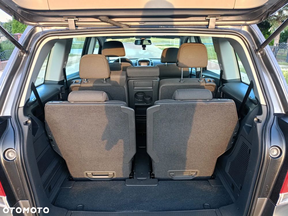 Opel Zafira - 12