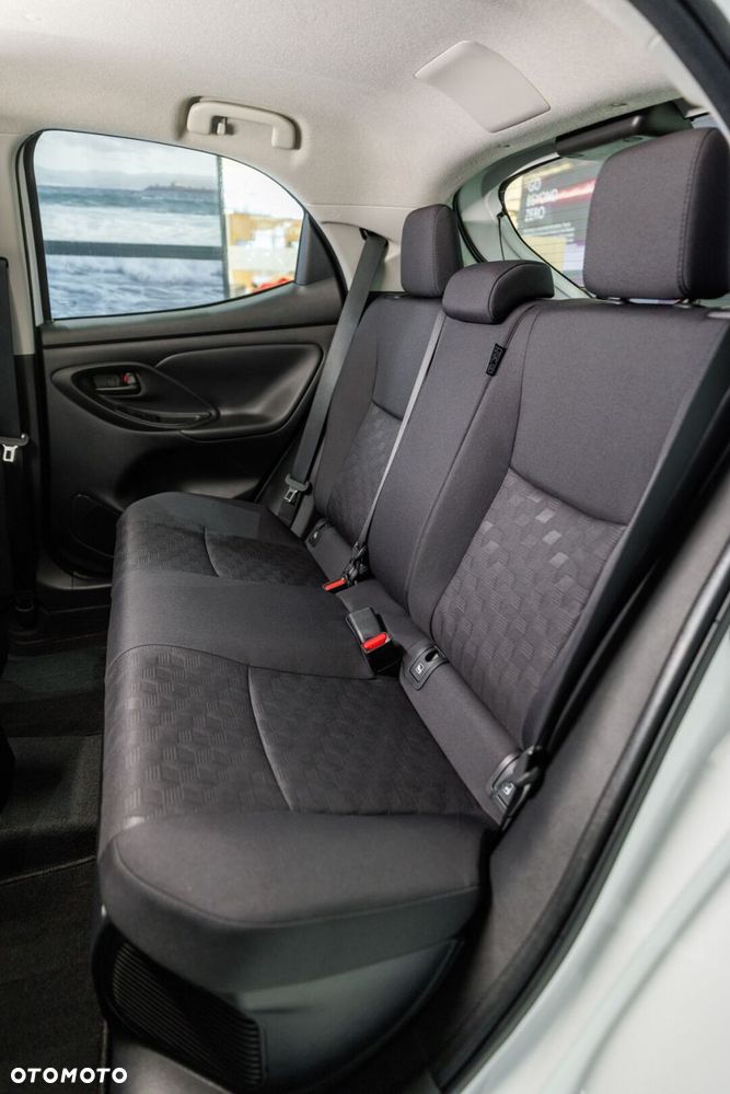 Toyota Yaris - 24