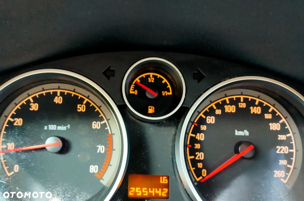 Opel Zafira 1.6 Cosmo EU5 - 19