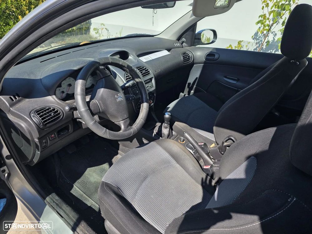 Peugeot 206 1.1 Color Line - 8