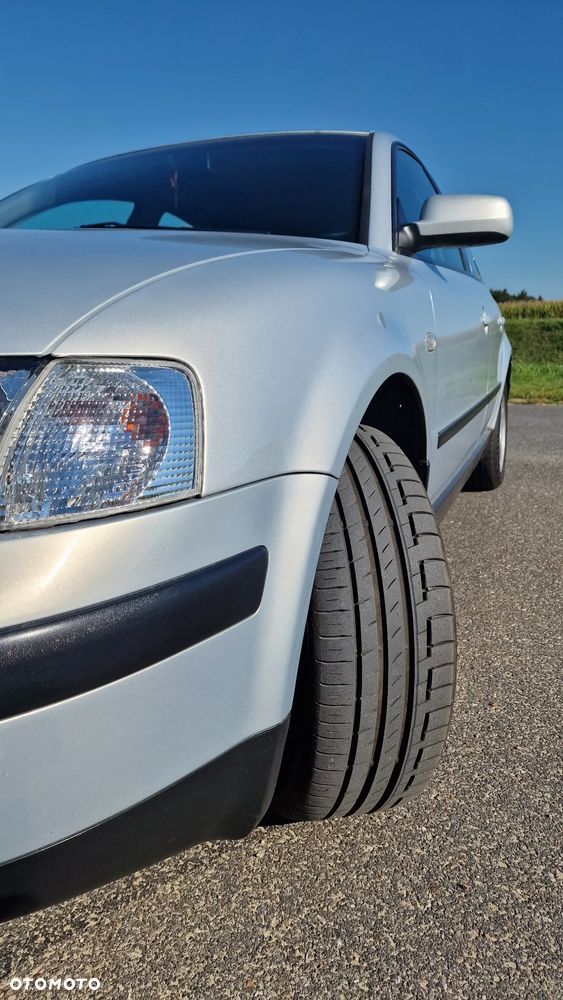 Volkswagen Passat 1.9 TDI - 8