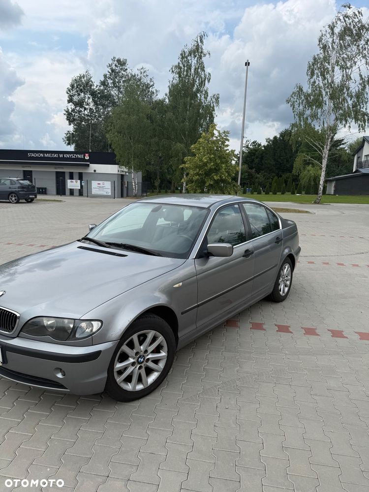 BMW Seria 3 318d - 13