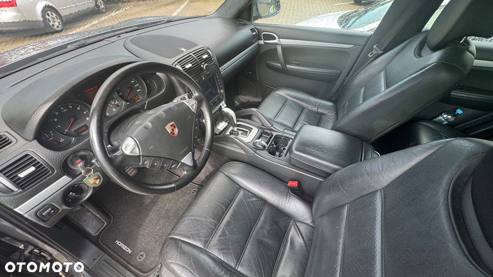 Porsche Cayenne - 6