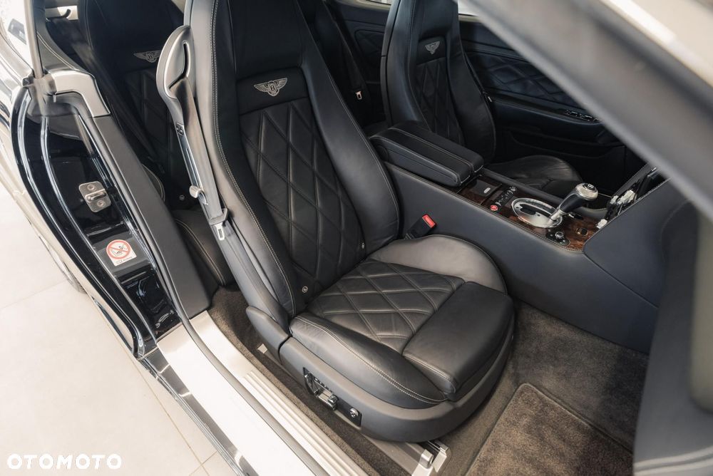 Bentley Continental GT - 16