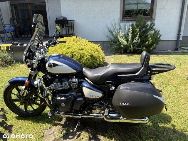 Royal Enfield Super Meteor - 9