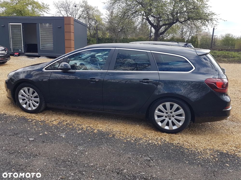 Opel Astra 2.0 CDTI DPF SportsTourer Exklusiv - 5