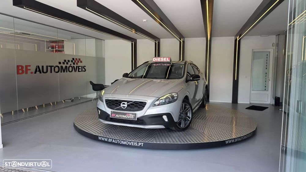 Volvo V40 Cross Country 1.6 D2 Summum - 14