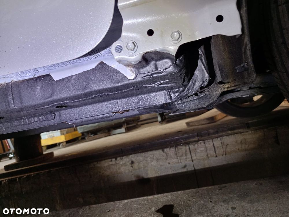 Toyota Corolla 1.8 Hybrid GR Sport Dynamic - 24