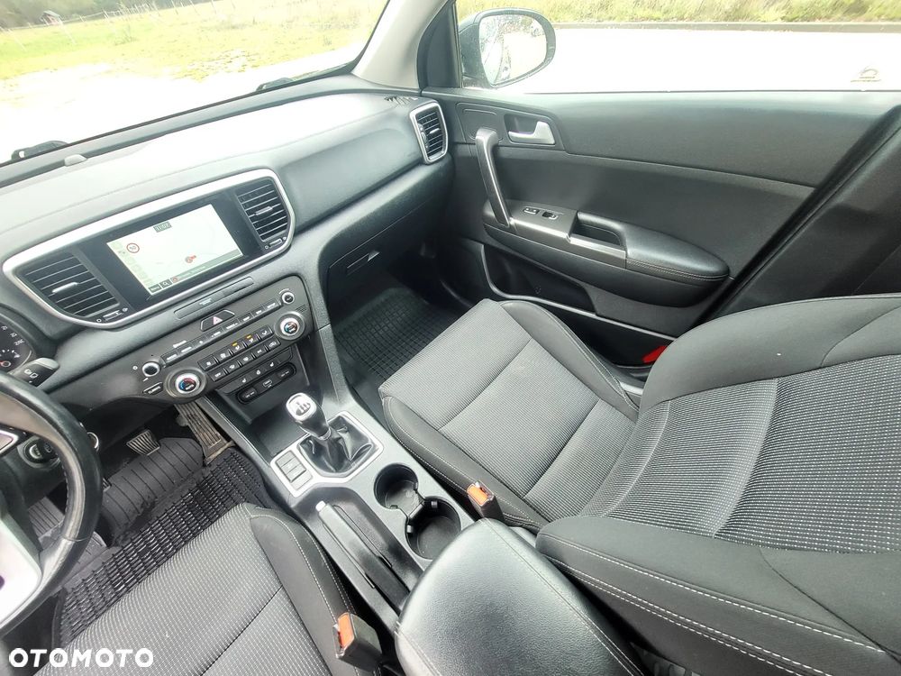 Kia Sportage 1.6 GDI L Business Line Plus 2WD - 27