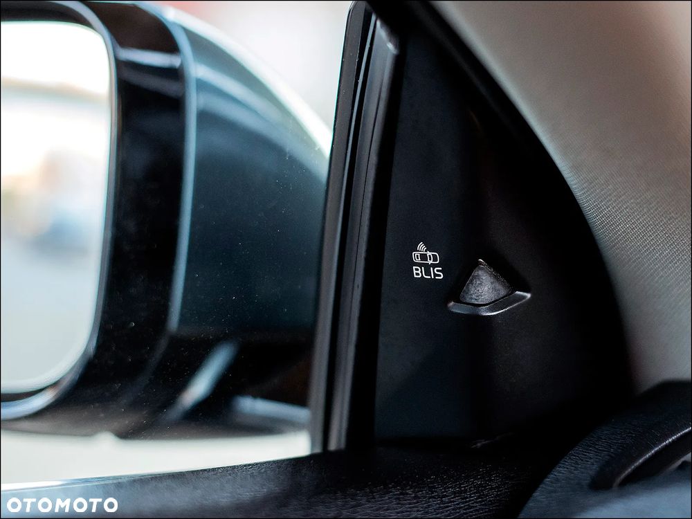 Volvo V40 D3 Summum - 31